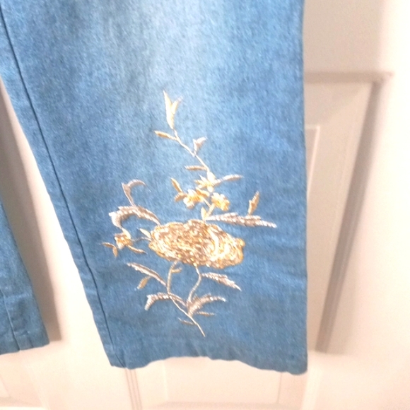 Cache Sz 8 Embroidered  & beaded Jeans - Picture 4 of 7